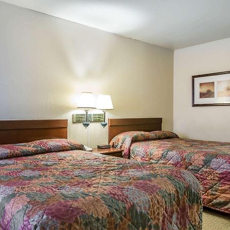Rodeway Inn Magic Mountain Area Castaic Exteriér fotografie