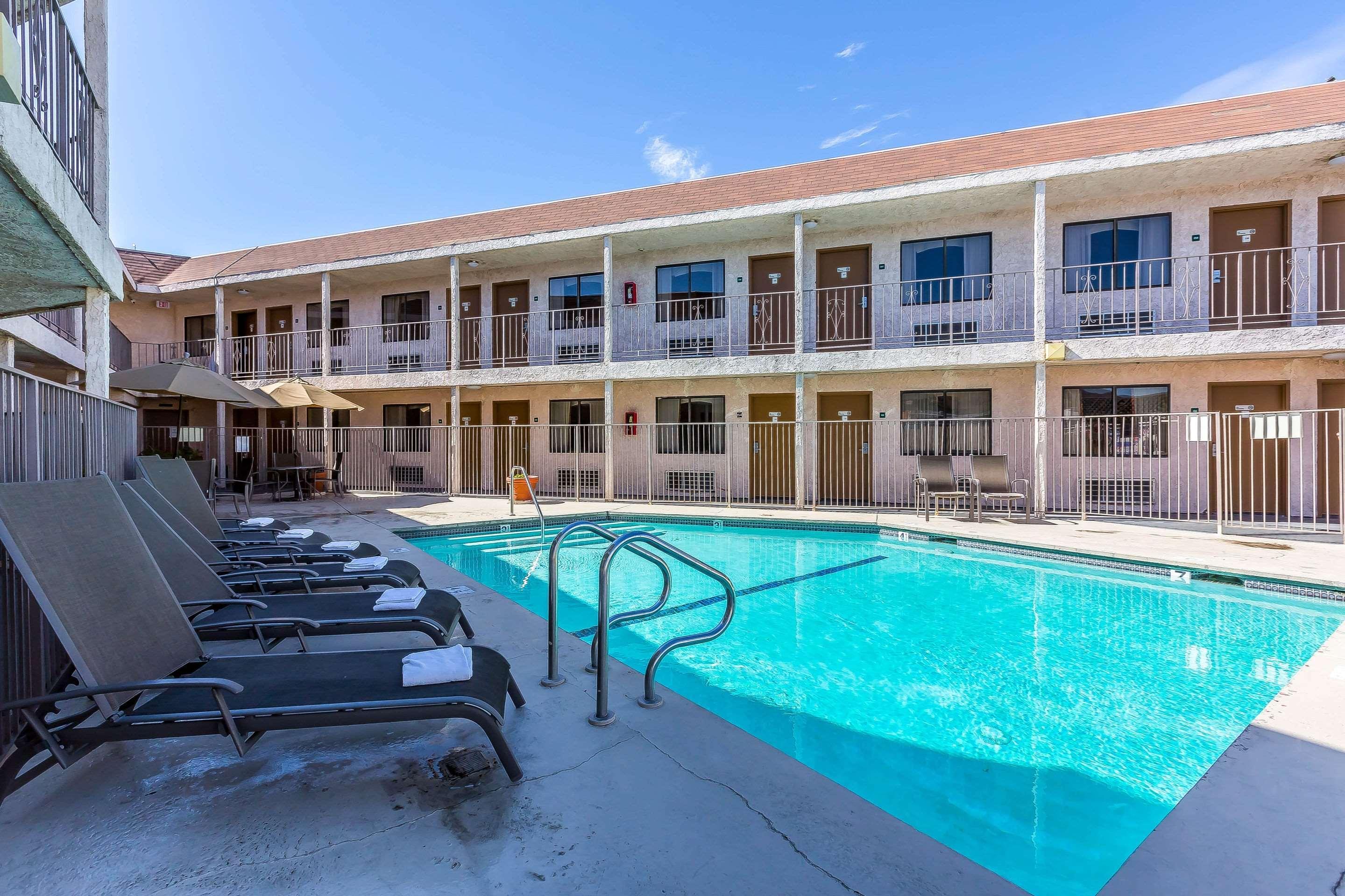 Rodeway Inn Magic Mountain Area Castaic Exteriér fotografie